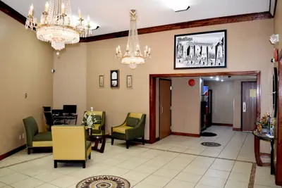 Photo 3 - Super 8 by Wyndham Homewood Birmingham Area
