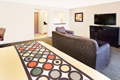 Photo 3 - Super 8 by Wyndham Mt. Pleasant