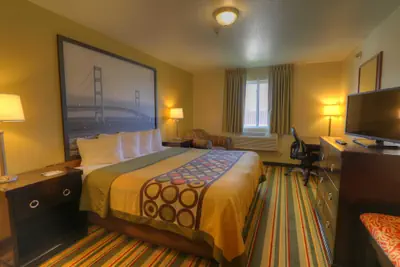 Photo 4 - Super 8 by Wyndham Mt. Pleasant