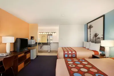 Photo 5 - Super 8 by Wyndham Indio