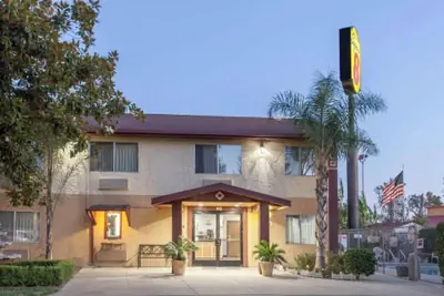 Photo 2 - Super 8 by Wyndham Selma/Fresno Area