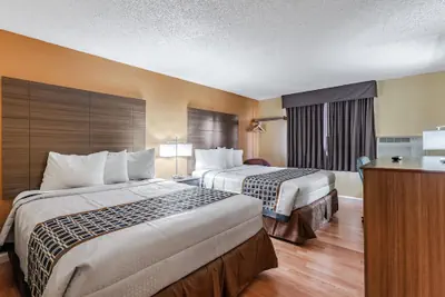 Photo 2 - Rodeway Inn Farmington