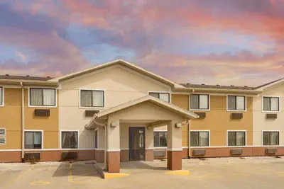Photo 2 - Super 8 by Wyndham Fond Du Lac
