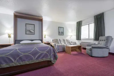 Photo 4 - Super 8 by Wyndham Fond Du Lac