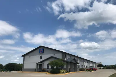 Photo 2 - Motel 6 Marshalltown, IA
