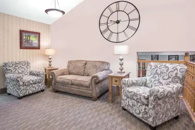 Photo 2 - Super 8 by Wyndham Havre