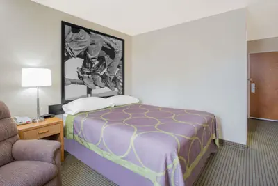 Photo 3 - Super 8 by Wyndham Havre