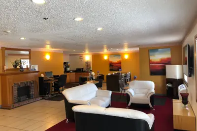 Photo 3 - Super 8 by Wyndham Front Royal Near Shenandoah National Park
