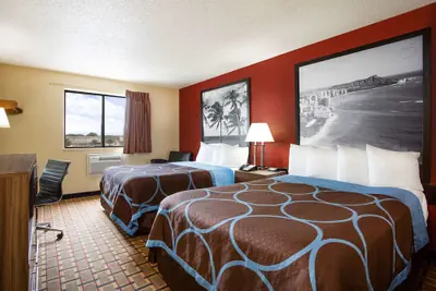Photo 5 - Super 8 by Wyndham Chester/Richmond Area