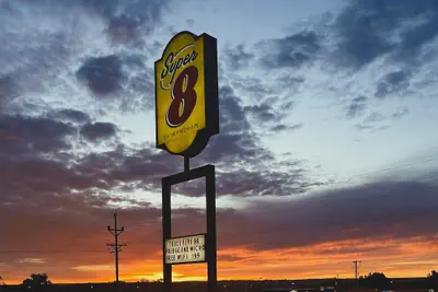Photo 2 - Super 8 by Wyndham Miles City