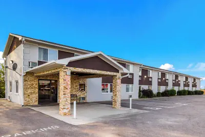 Photo 2 - Red Roof Inn Dry Ridge