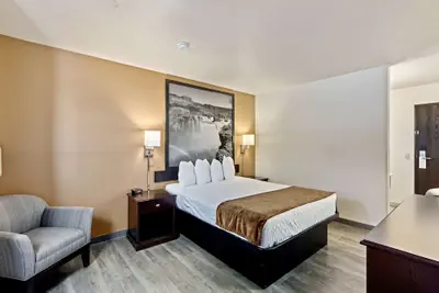 Photo 5 - SureStay Hotel by Best Western Twin Falls
