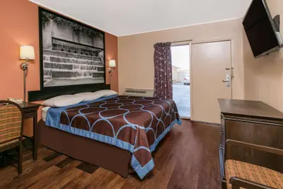 Photo 4 - Super 8 by Wyndham Lubbock Civic Center North