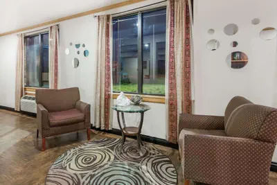 Photo 3 - Super 8 by Wyndham Tucumcari