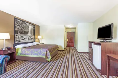 Photo 5 - Super 8 by Wyndham Hull Street Midlothian / Richmond Area