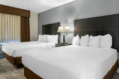 Photo 2 - Best Western Lakewinds