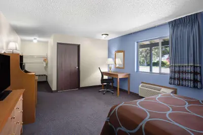 Photo 2 - Super 8 by Wyndham Susanville
