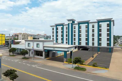 Photo 2 - Garner Hotel Virginia Beach North by IHG