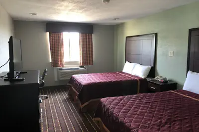 Photo 3 - Texas Inn & Suites