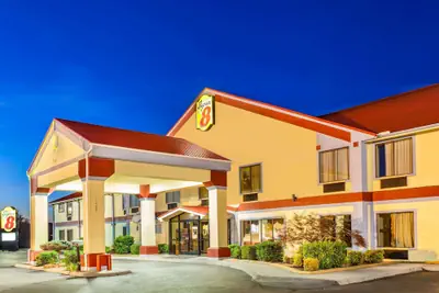 Photo 2 - Super 8 by Wyndham Morristown/South