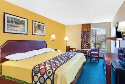 Photo 4 - Super 8 by Wyndham Morristown/South