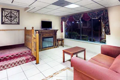 Photo 3 - Super 8 by Wyndham Morristown/South