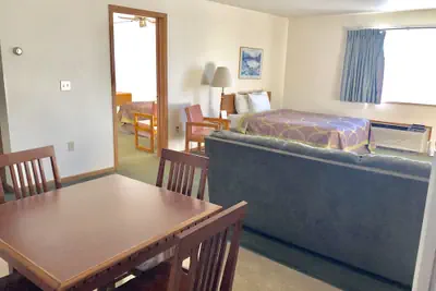 Photo 5 - Super 8 by Wyndham Escanaba