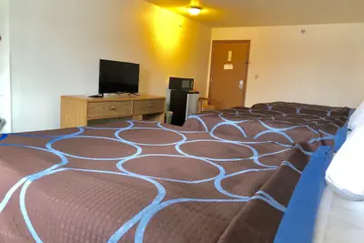 Photo 4 - Super 8 by Wyndham Escanaba