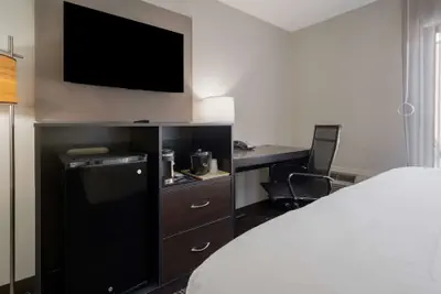 Photo 5 - Sleep Inn Madison