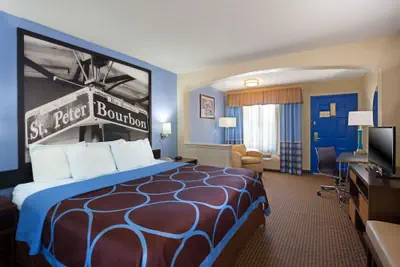Photo 2 - Super 8 by Wyndham Hammond