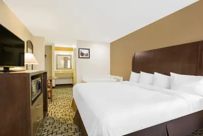 Photo 4 - SureStay Hotel by Best Western North Myrtle Beach