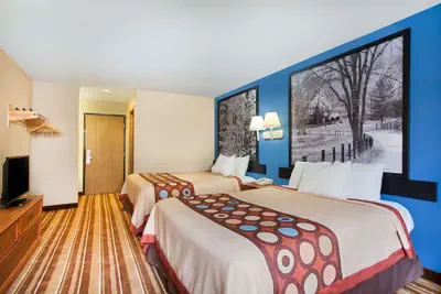 Photo 5 - Super 8 by Wyndham Defiance