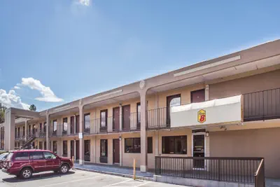 Photo 2 - Super 8 by Wyndham Camp Springs/Andrews AFB DC Area