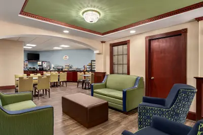 Photo 4 - Super 8 by Wyndham West Greenwich/Providence