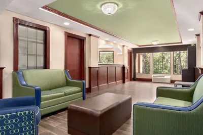 Photo 3 - Super 8 by Wyndham West Greenwich/Providence