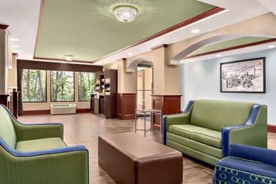 Photo 2 - Super 8 by Wyndham West Greenwich/Providence
