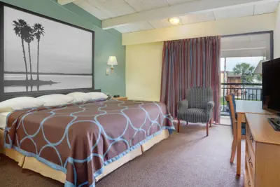 Photo 5 - Super 8 by Wyndham St. Augustine
