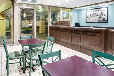 Photo 2 - Super 8 by Wyndham St. Augustine