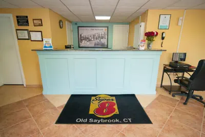 Photo 5 - Super 8 by Wyndham Old Saybrook