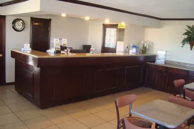 Photo 3 - Navasota Inn