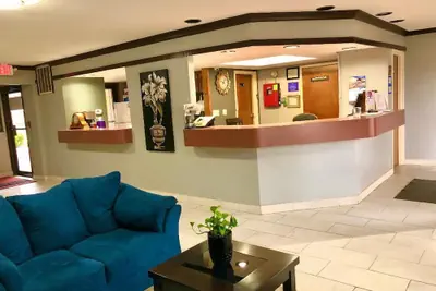 Photo 3 - Americas Best Value Inn & Suites Yukon Oklahoma City