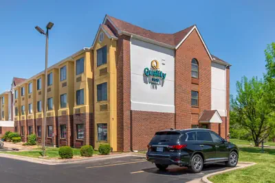 Photo 2 - Quality Inn Overland Park Kansas City