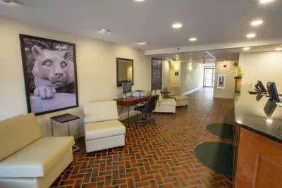 Photo 3 - Super 8 by Wyndham State College