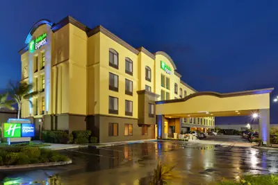Photo 2 - Holiday Inn Express San Francisco-Airport North by IHG