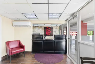 Photo 4 - Red Roof Inn Berea