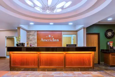 Photo 3 - AmericInn by Wyndham Des Moines Airport