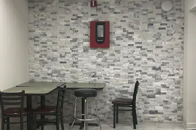 Photo 4 - Griffin Inn and Suites