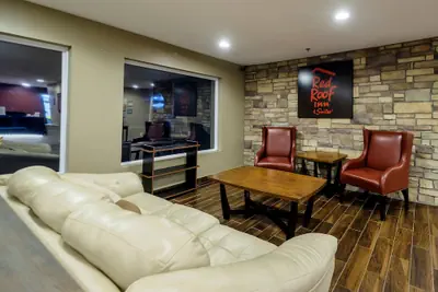 Photo 3 - Red Roof Inn Osage Beach - Lake of the Ozarks