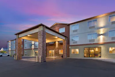 Photo 2 - Best Western Plus The Four Corners Inn