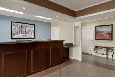 Photo 4 - Super 8 by Wyndham Pearl/Jackson/East